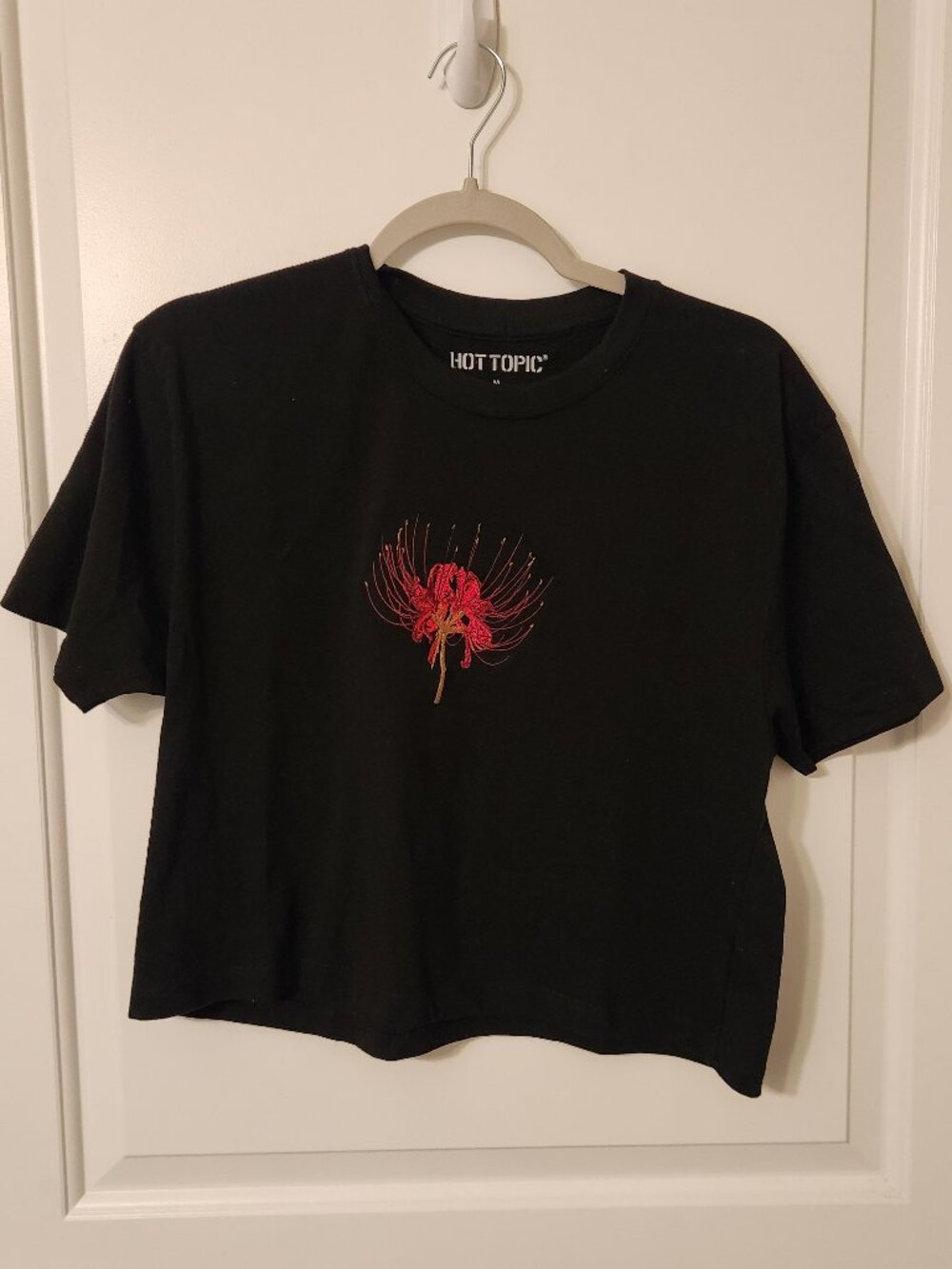 Black Spider Lily Crop Tee Size Medium Hot Topic